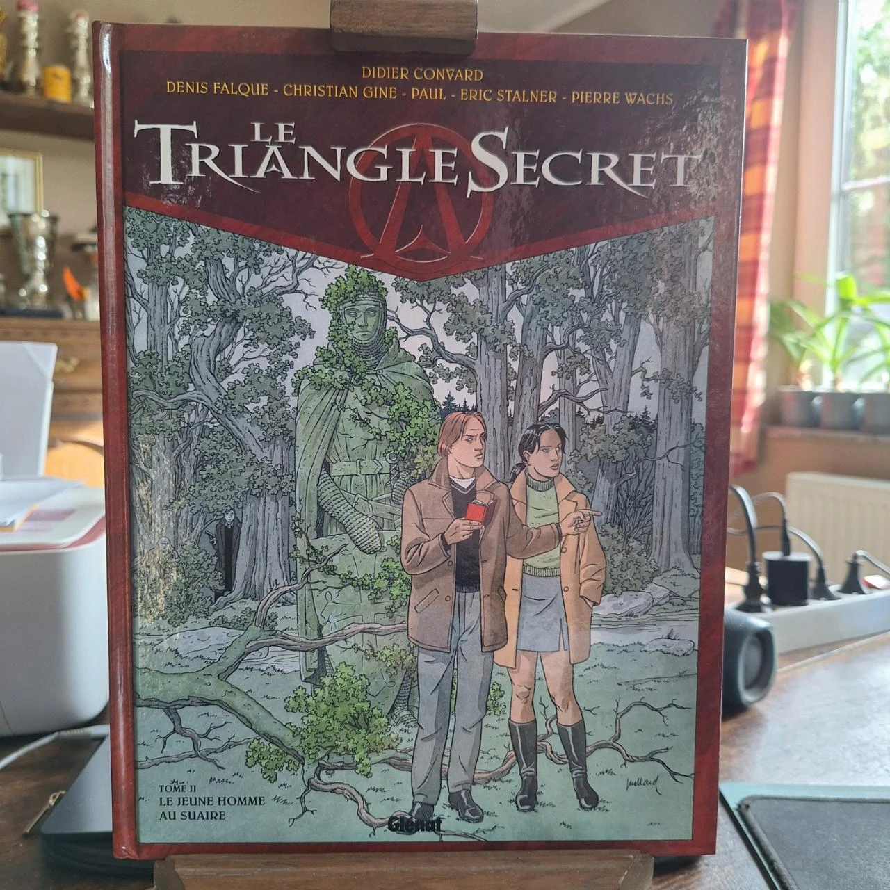 the secret triangle convard sale by the piece of your choice – photo 2